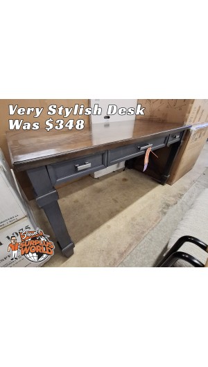 Very Stylish Desk